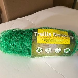 De-Bird Large trellis netting.